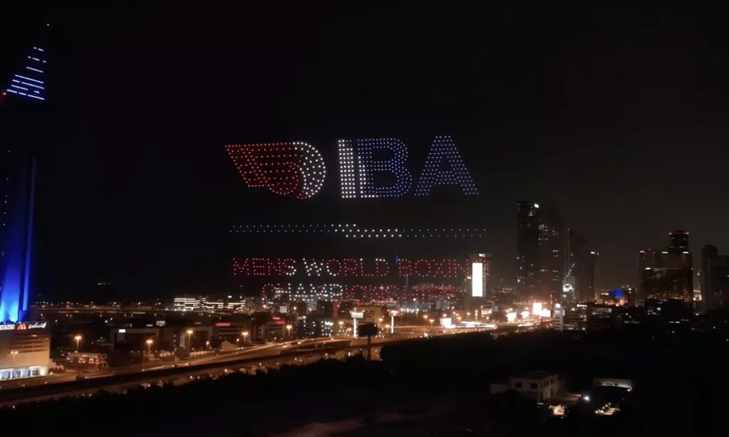 Шоу дронов на церемонии закрытия IBA